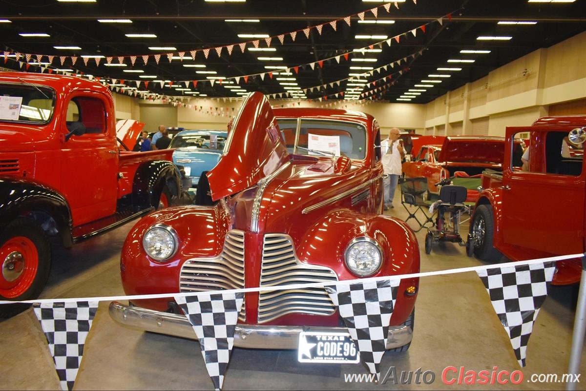 1940 Buick Special Coupe