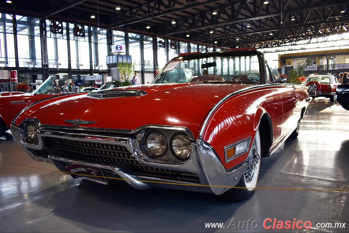 1962 Ford Thunderbird Motor V8 390ci 340hp