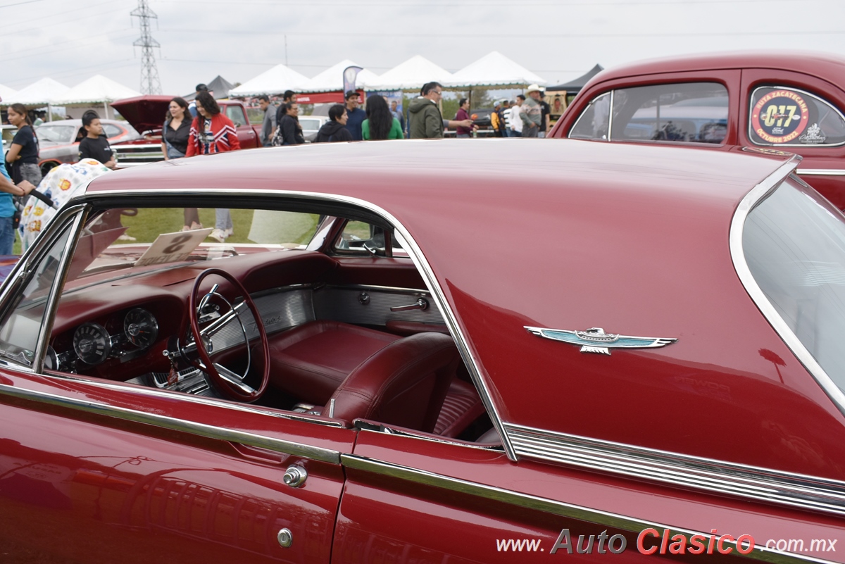 1961 Ford Thunderbird