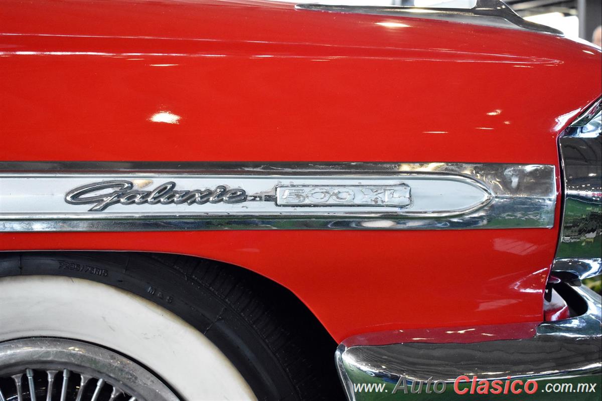 1964 Ford Galaxie. Motor V8 de 390cc que desarrolla 300hp.