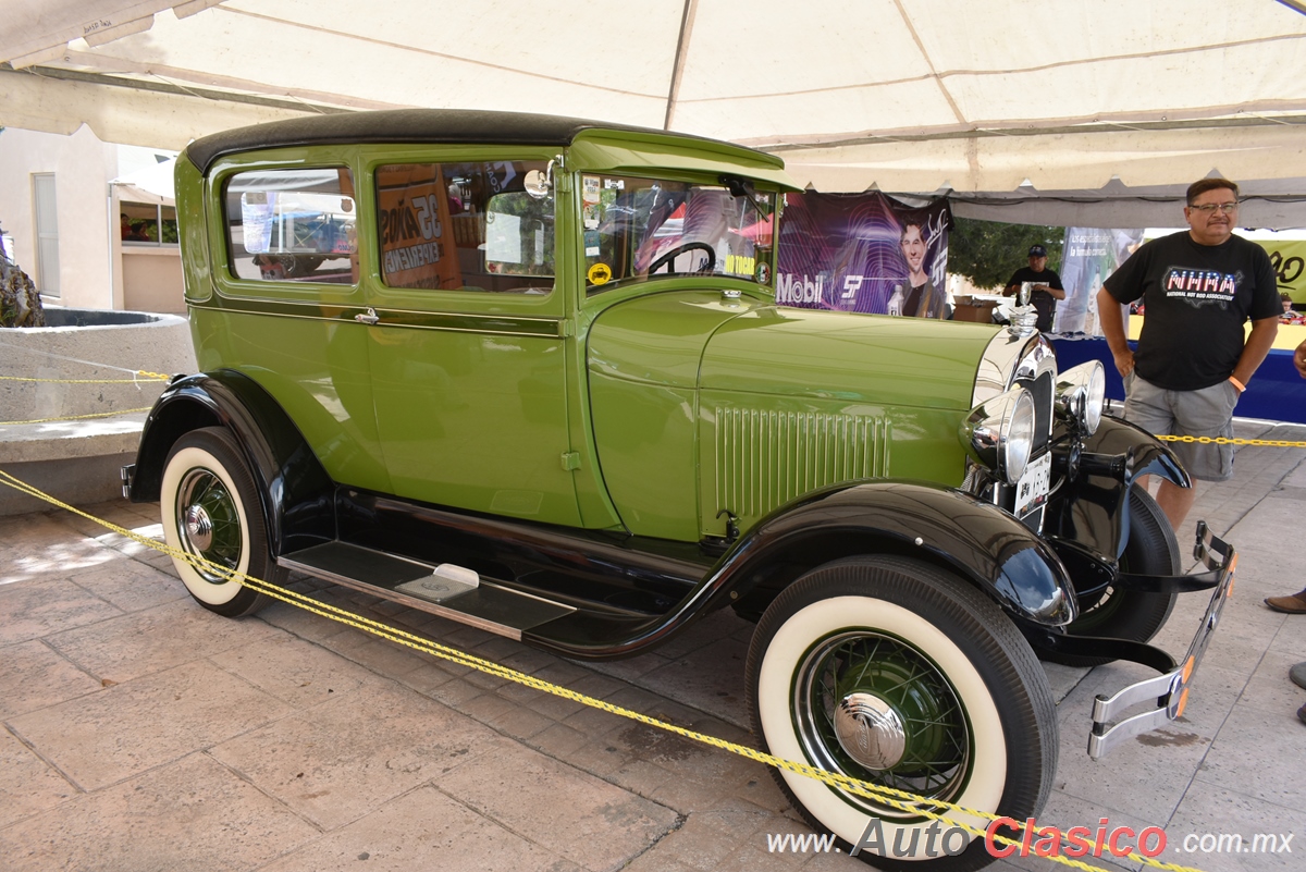 1929 Ford 2 Door Sedan