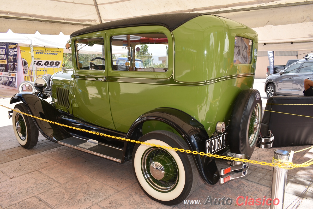 1929 Ford 2 Door Sedan