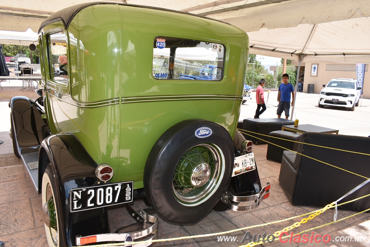 1929 Ford 2 Door Sedan