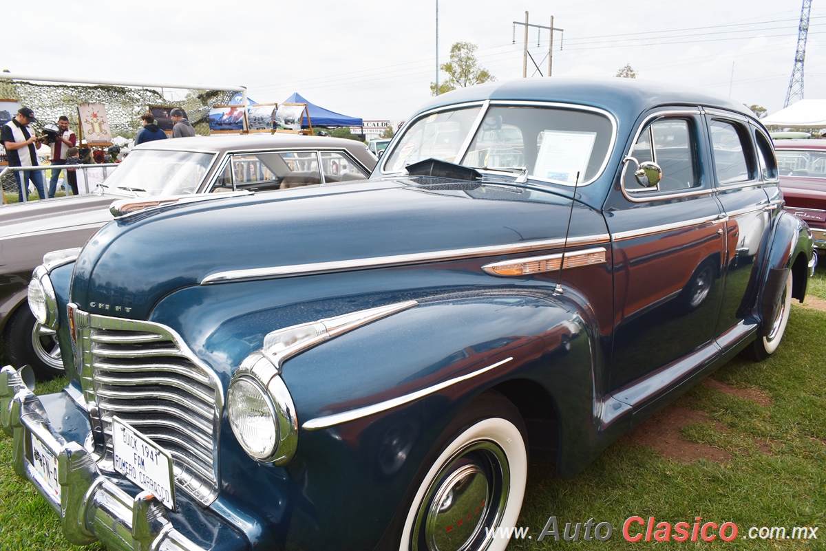 1941 Buick Eight Super Special 4 Door Sedan