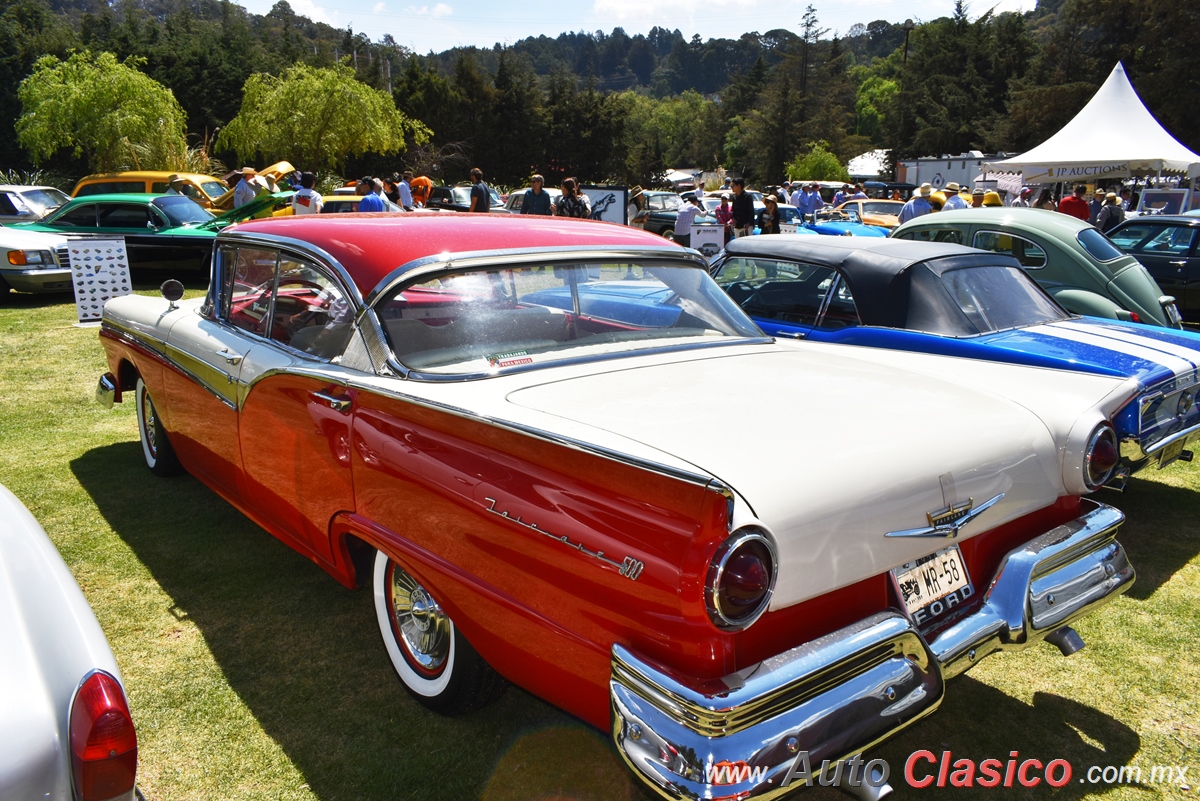 1957 Ford Fairlane 500