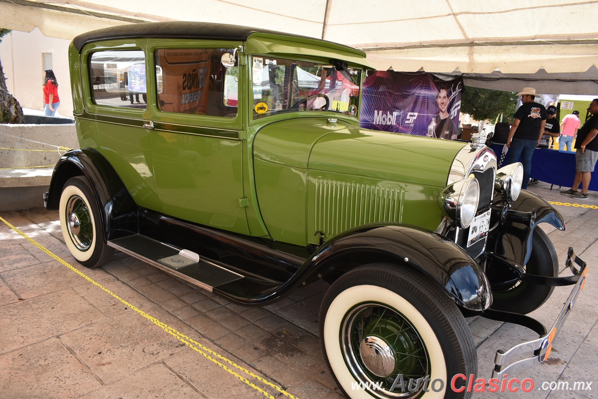 1929 Ford 2 Door Sedan