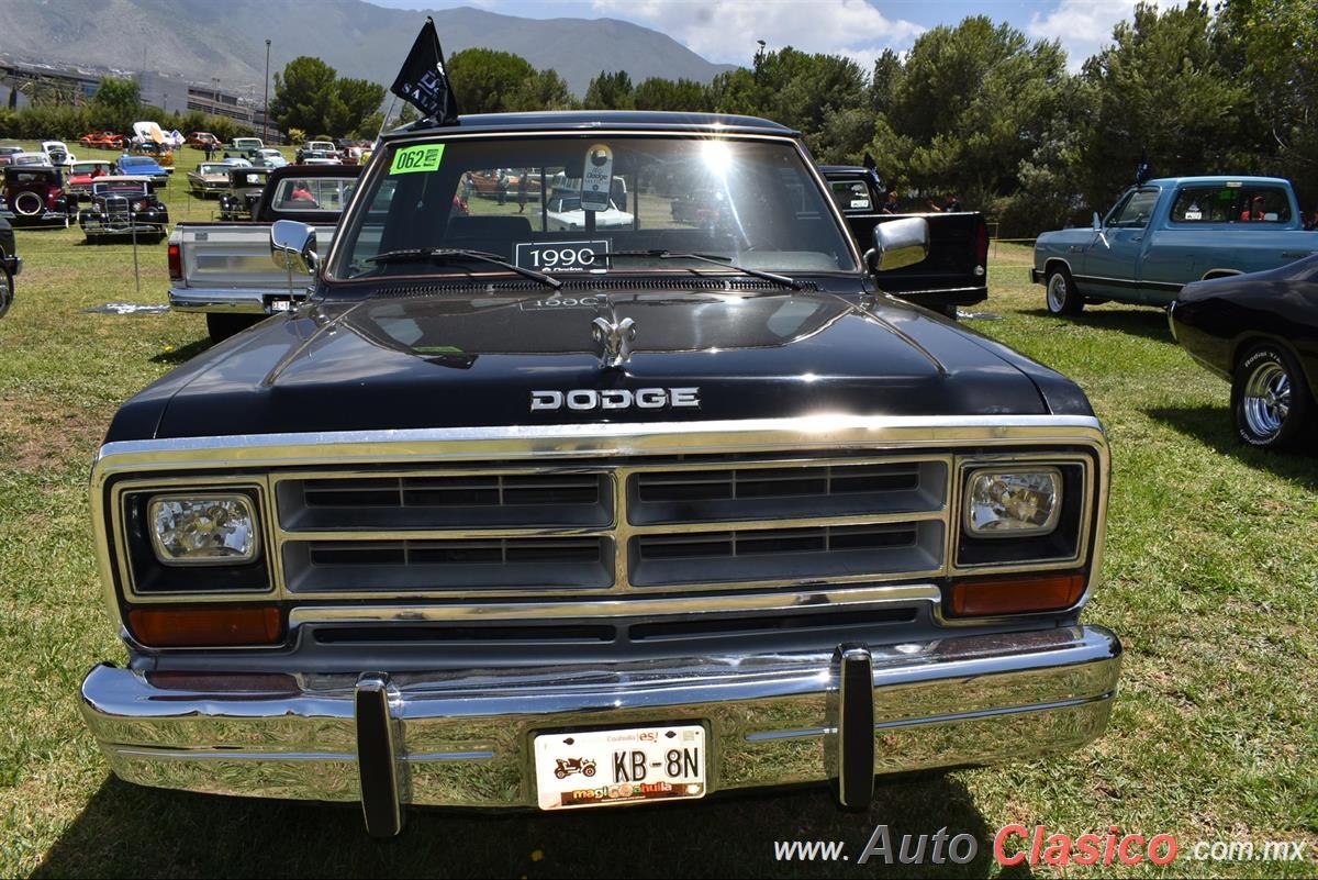 1990 Dodge Pickup Club Cab