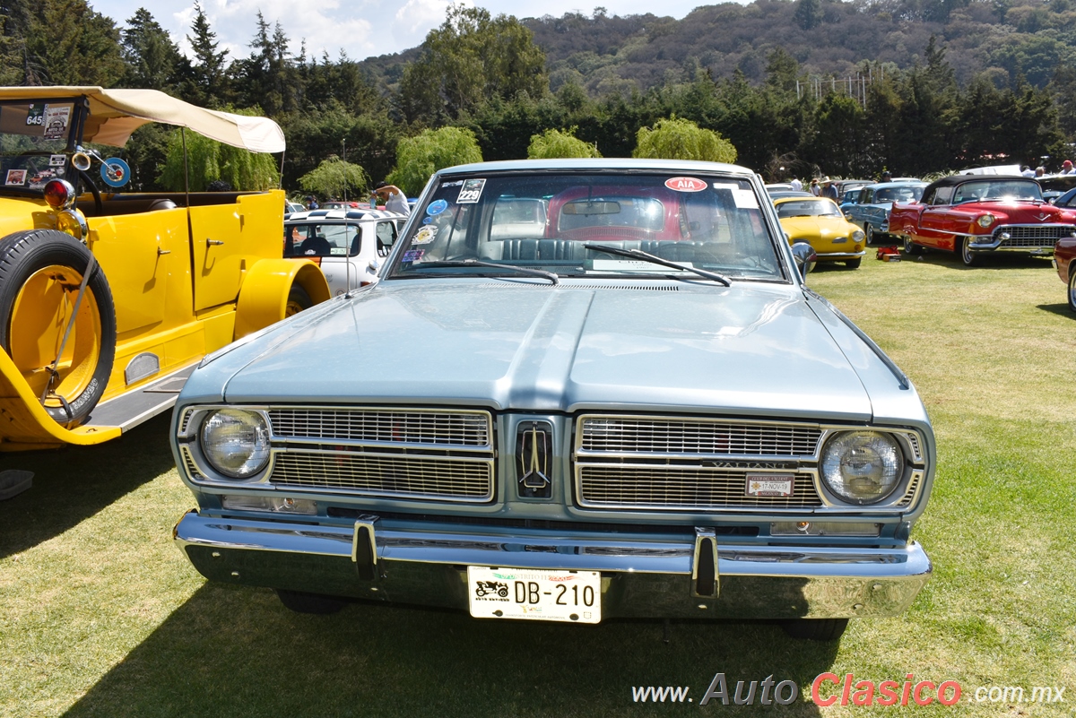 1967 Chrysler Valiant 2 Door Hardtop