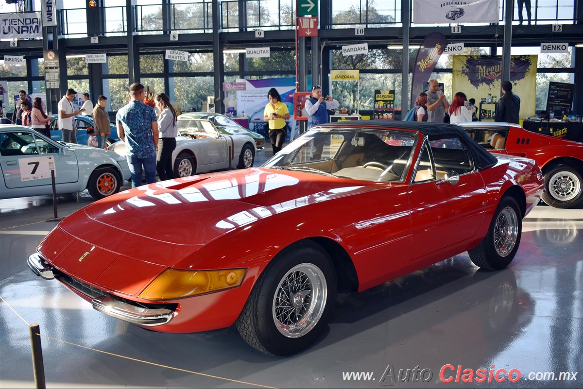 1967 Ferrari Daytona Spider Motor V12 de 4400cc 352hp