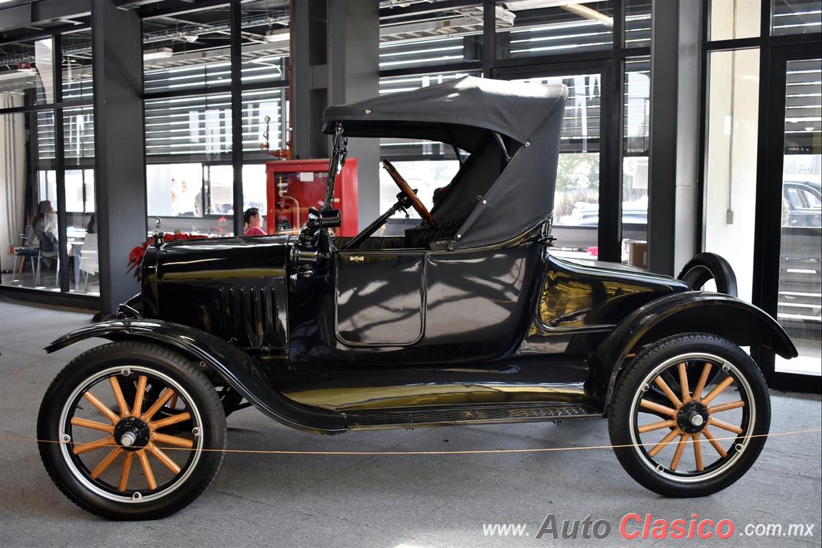 1925 Ford T Runabout, 4 cilindros en línea de 177ci con 20hp