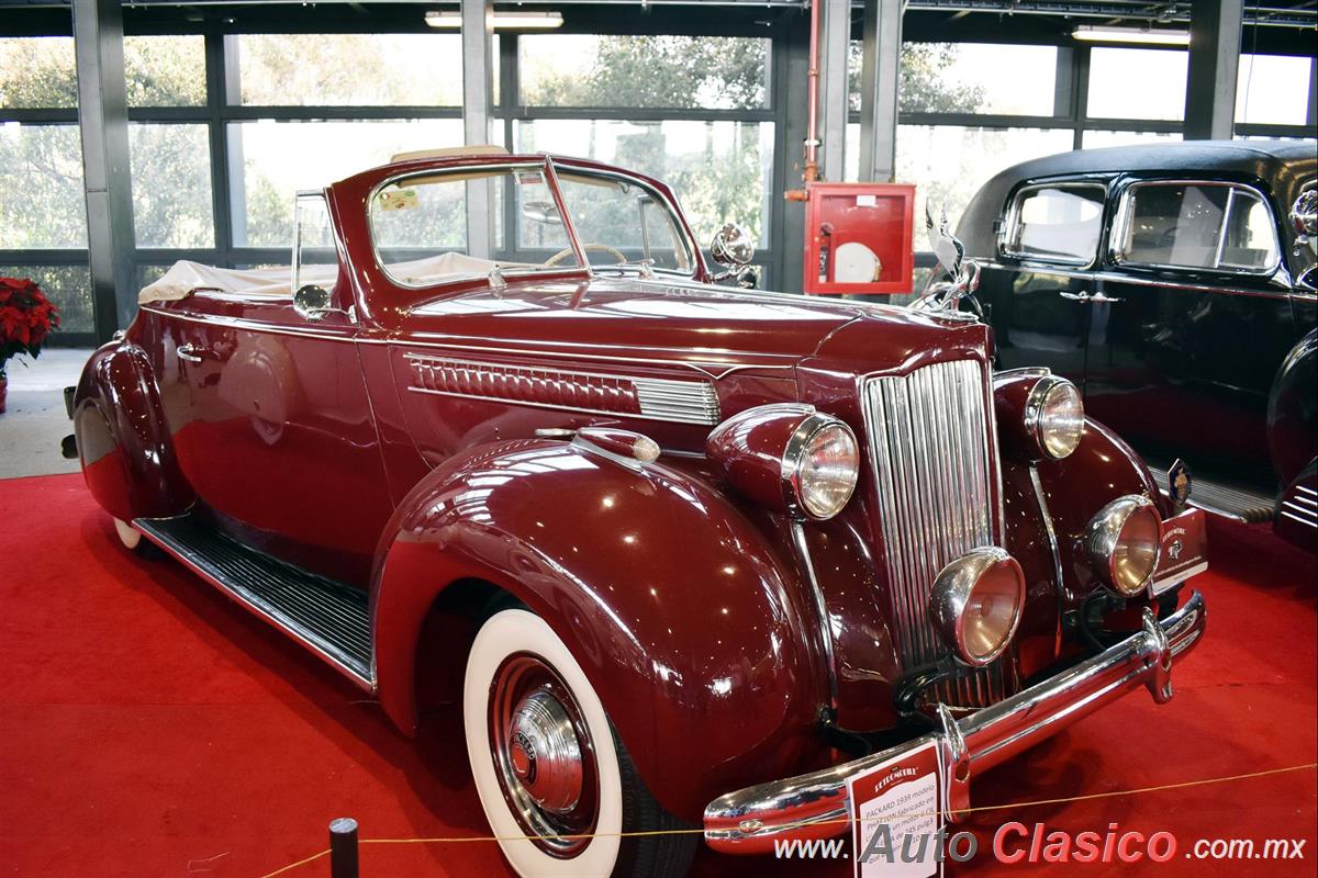 1939 Packard Phaeton 6 cilindros en línea de 245ci con 100hp