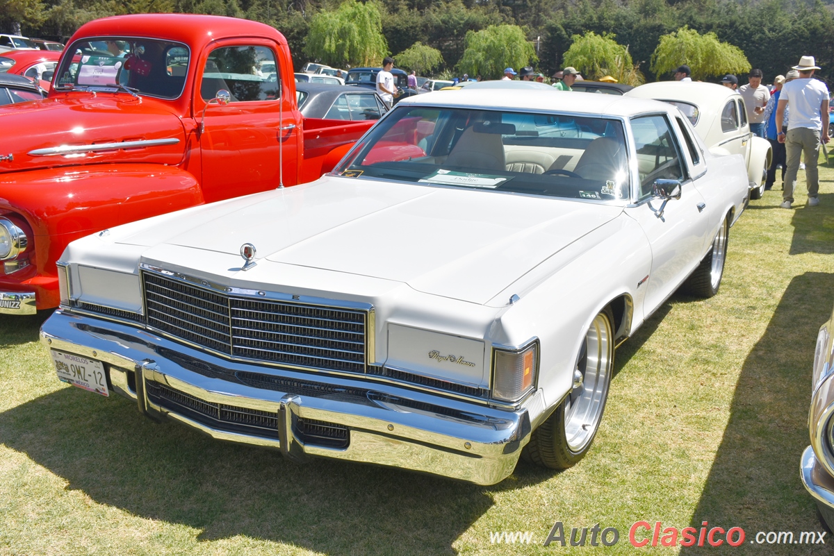 1975 Dodge Royal Monaco