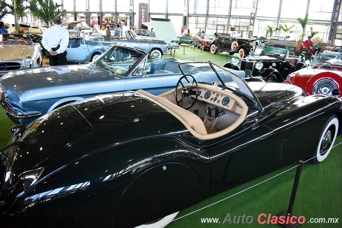 1952 Jaguar XK120. Motor 6L de 3,400cc que desarrolla 160hp