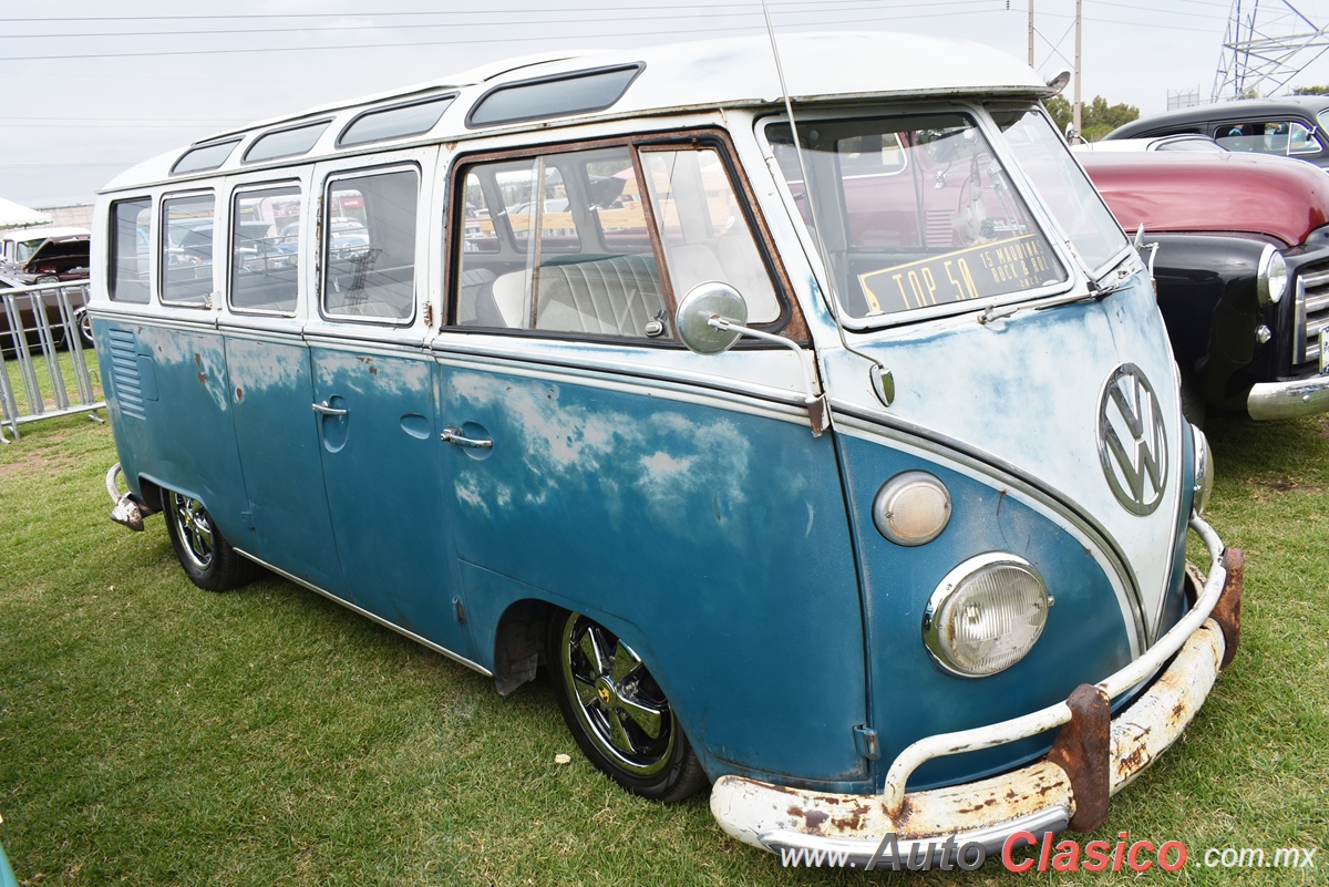 Volkswagen Type 2 (T1) 19-Window