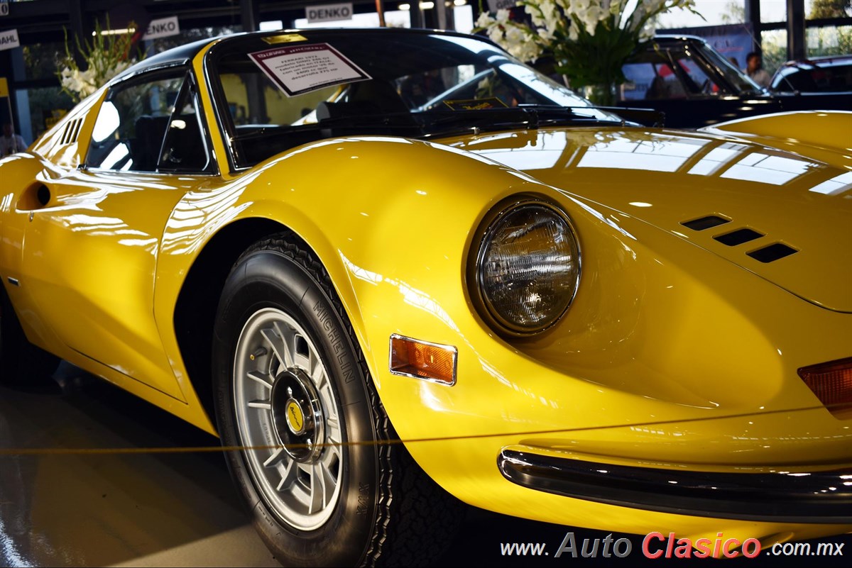 1972 Ferrari Dino 246 GT Motor V6 de 2400cc 275hp