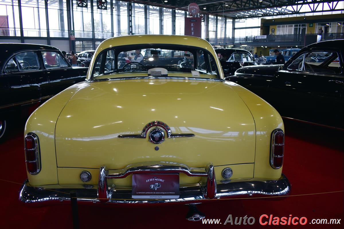 1951 Packard Serie 200 8 cilindros en línea de 288ci con 135hp