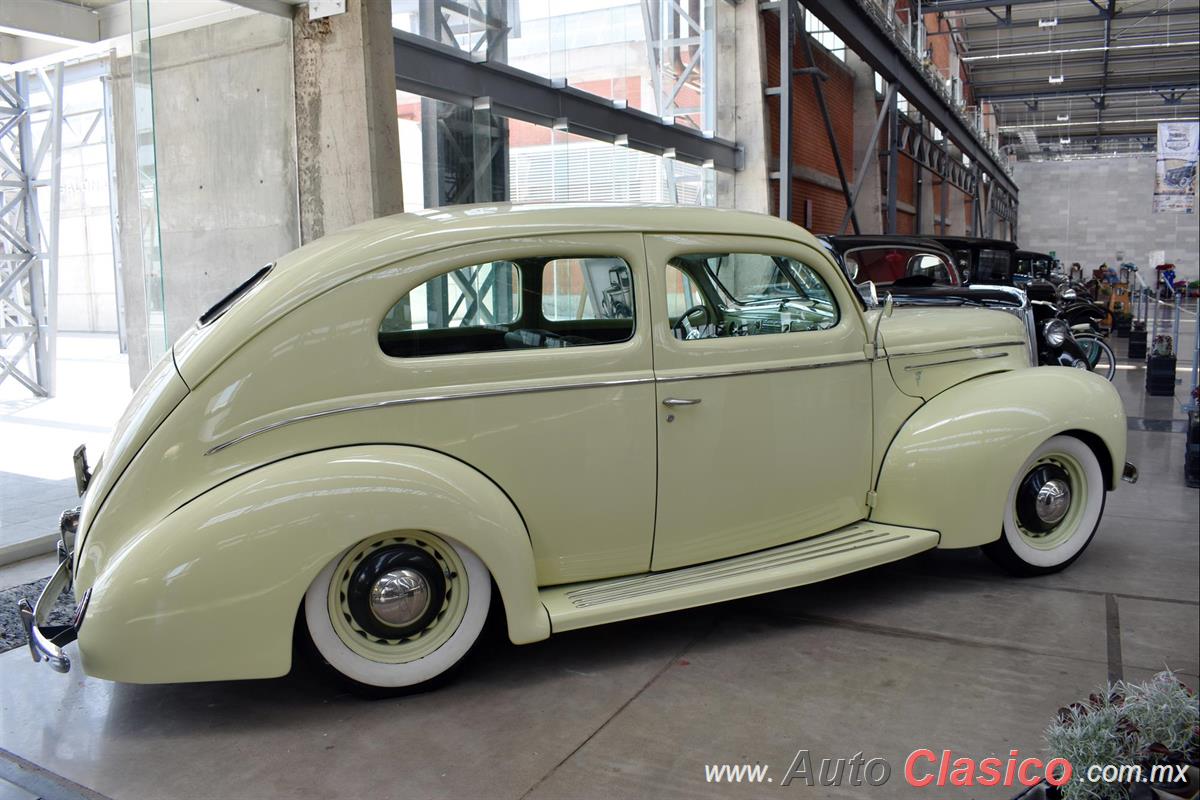 1939 Ford Deluxe Custom