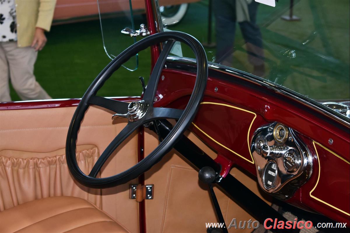 1928 Ford A Roadster. Motor 4L de 201ci que desarrolla 40hp. Uno de los primeros Ford A
