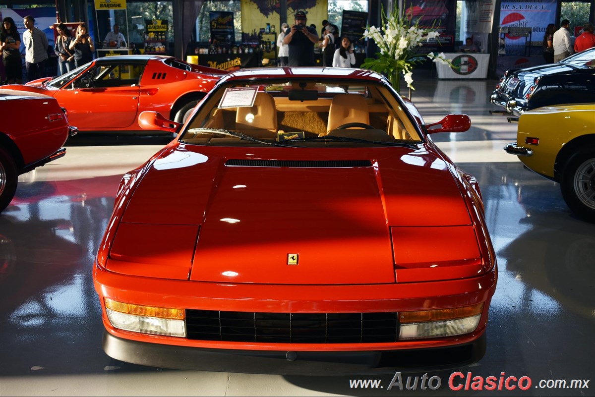 1988 Ferrari Testarrossa Motor V12 de 4900cc 385hp