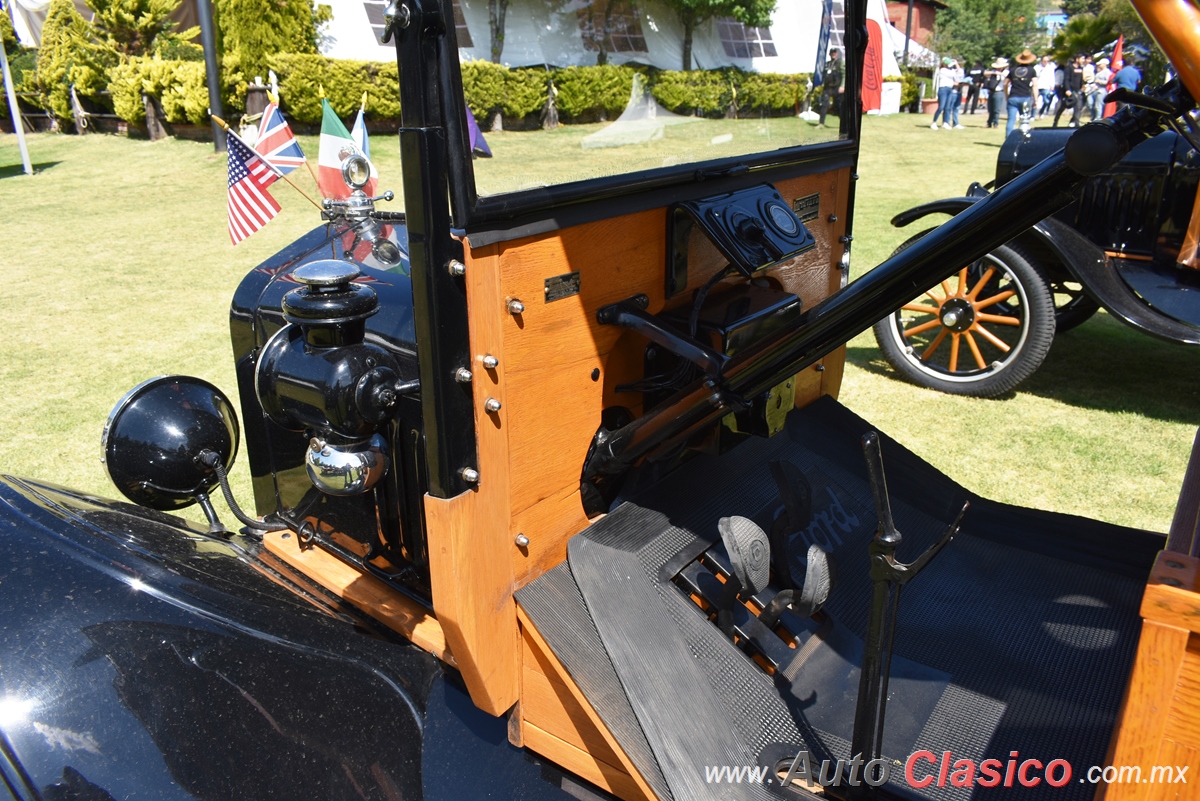 1917 Ford Model T Station Wagon