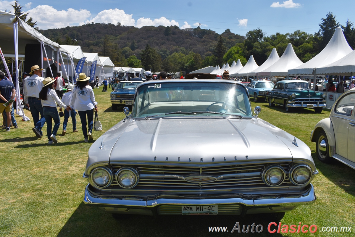 1960 Chevrolet Biscayne 2 Door Sedan