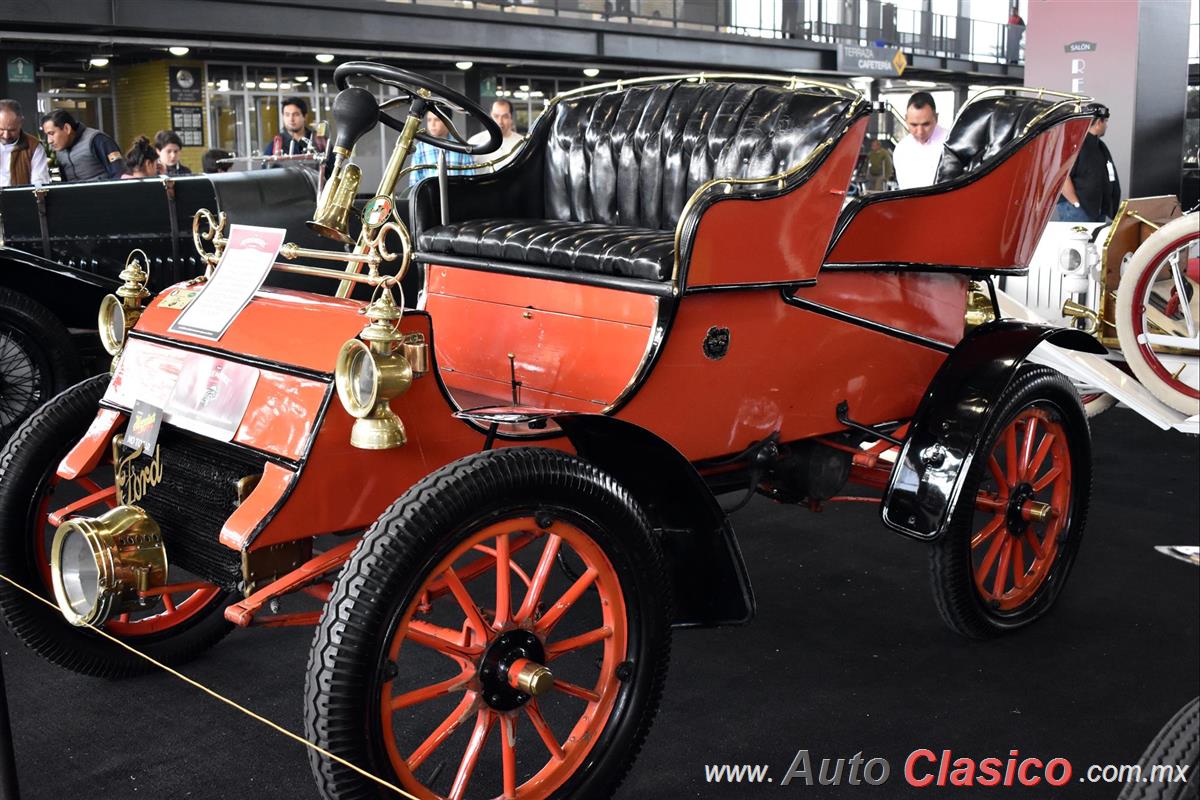 1903 Ford A 2 cilindros opuestos de 100 pulgadas cúbicas de 8hp. Primer modelo fabricado por Ford. Velocidad máxima de 30mph. Se produjeron 607 unidades.