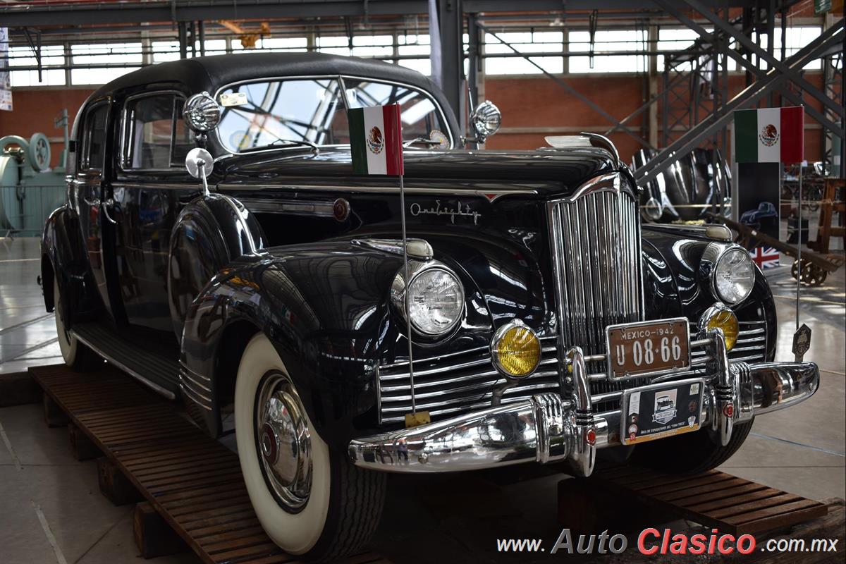 1942 Packard Custom de Lux Limo One Eighty
