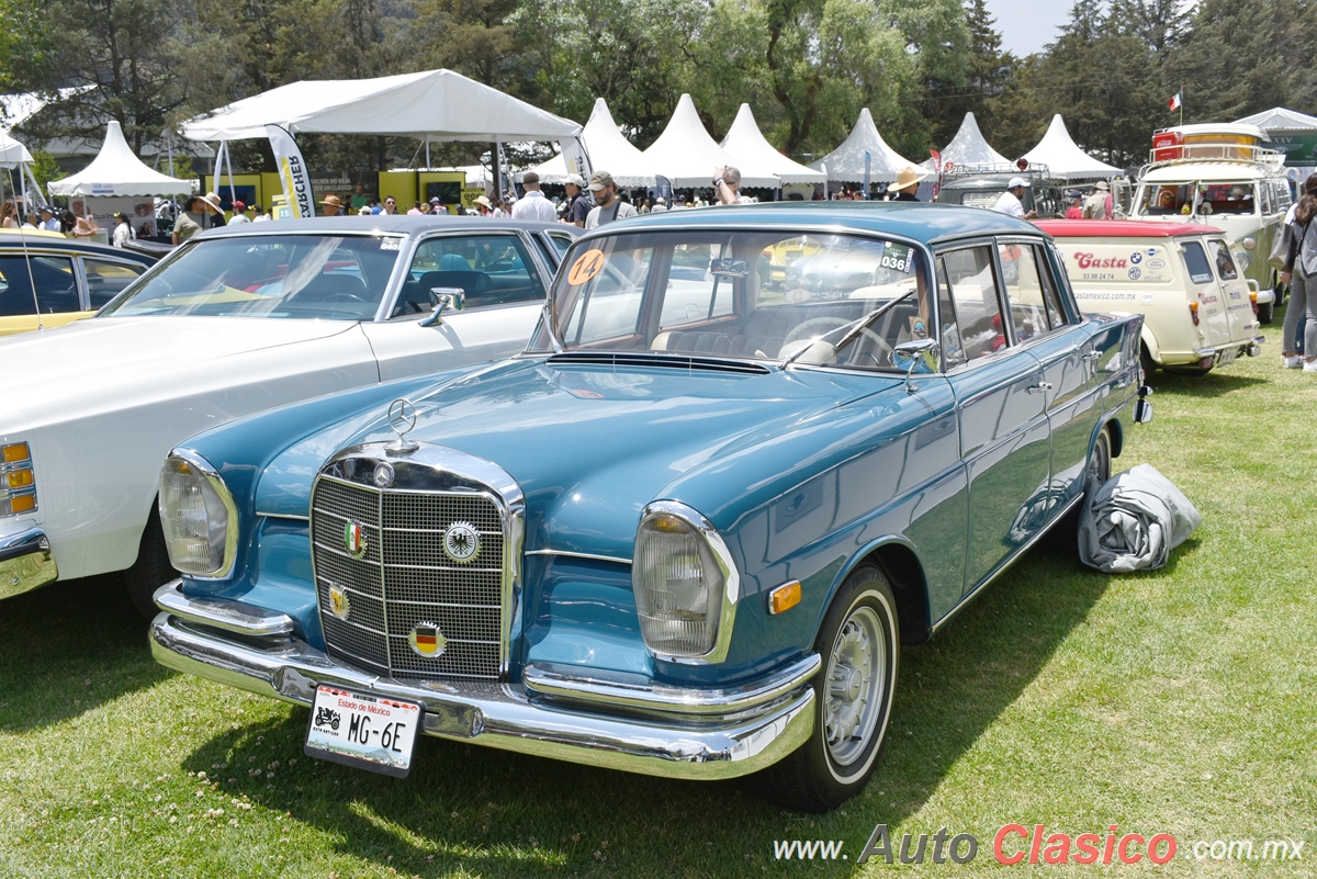 Mercedes Benz 220S